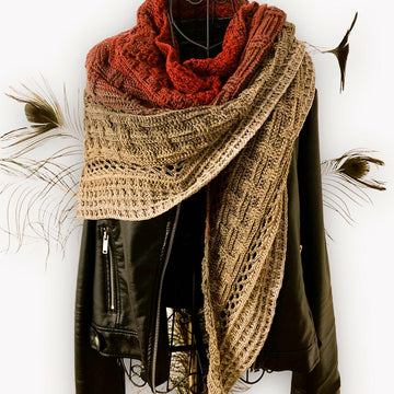 Flat Triangular Scarf "Oineis"