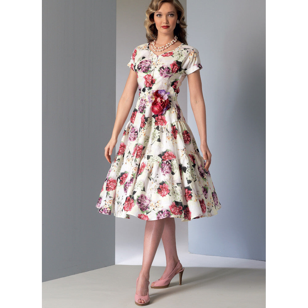 Vogue Misses' Dress and Belt V9106 - Sewing Pattern