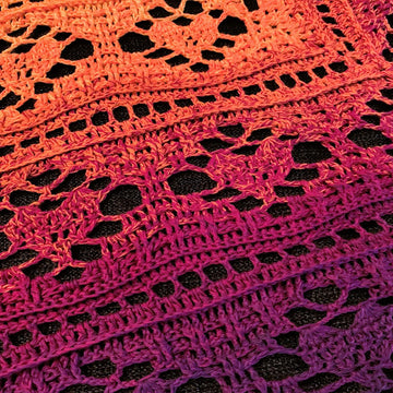 Triangular Scarf "Chrysis"