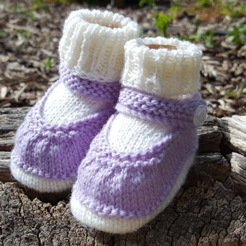Seamless Mary Janes in DK