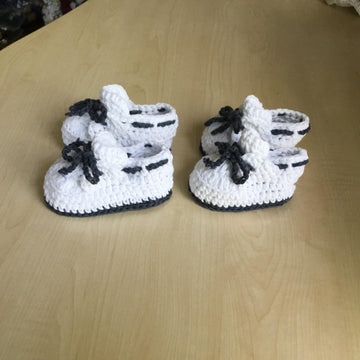 Baby Bootie & Hat Set N 260