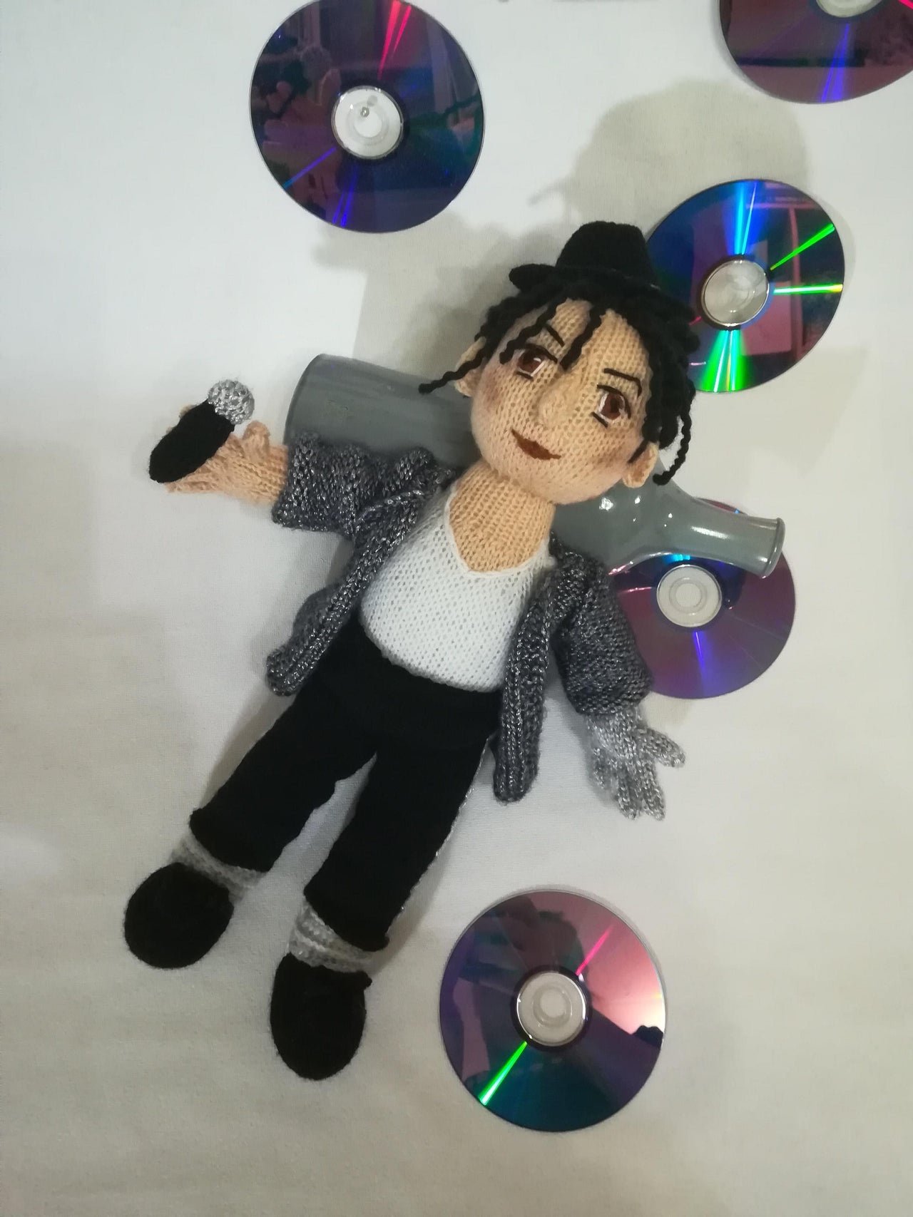 Knitting Pattern – "King of Pop" Inspired Doll – Detailed Design, Iconic Outfit, Moonwalk Shoes