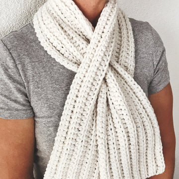 Simple Keyhole Scarf