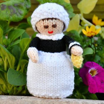 Miniature Florence Nightingale Doll Knitting Pattern - Toy Knitting Pattern