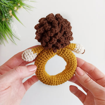 Lion baby rattle crochet pattern