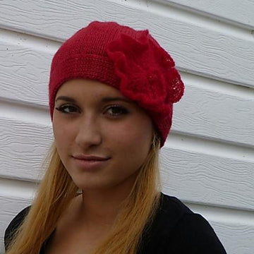 Noomi Hat