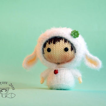 White Sheep Doll. Tanoshi series toy.
