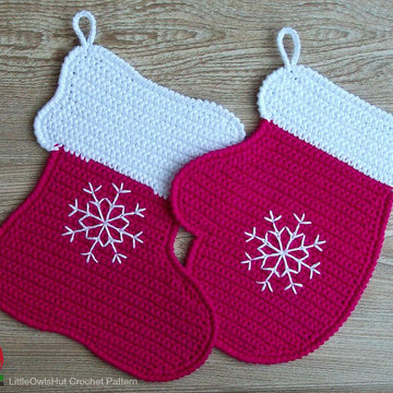 110 Stocking and Mitten decor or potholder