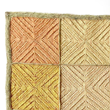 Radvent Throw