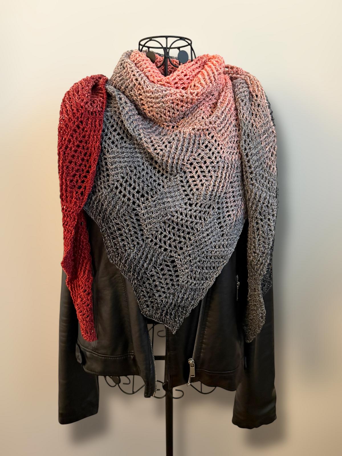 Triangular Scarf "Damia"