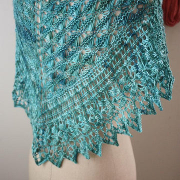 Soleil Lace Shawlette