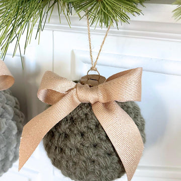 Christmas Ball Ornament 097