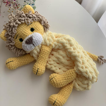 Big lion toy