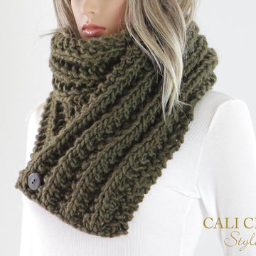 Olivia Knit Button Scarf #805