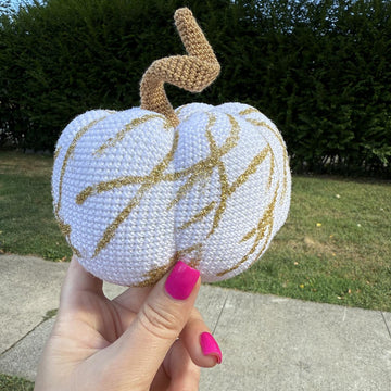 Crochet Pumpkin with glitter