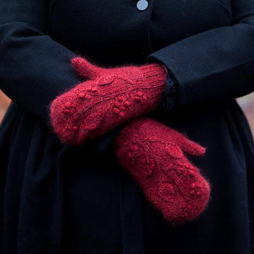 Blood Trillium Mittens