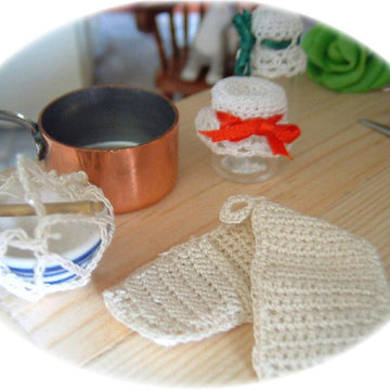 1:12th scale Oven gloves, jar cover & basin holder
