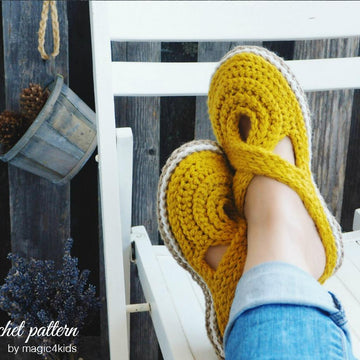 Knit look slippers