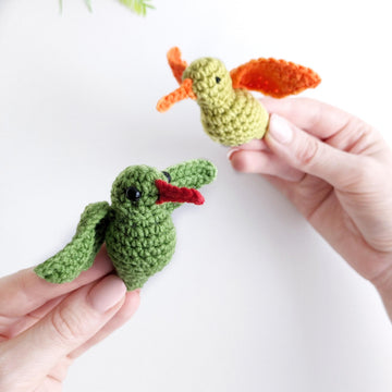 Crochet hummingbird pattern, easy crochet amigurumi bird pattern, crochet keychain pattern