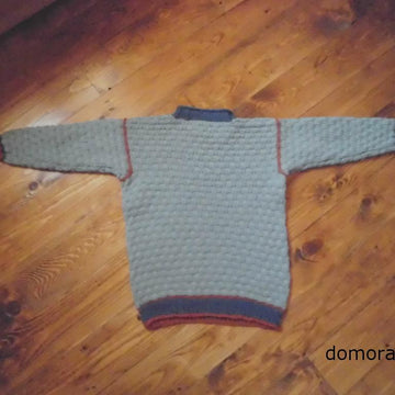 CARLA SPORT, woollen sweater with cap and muffetees