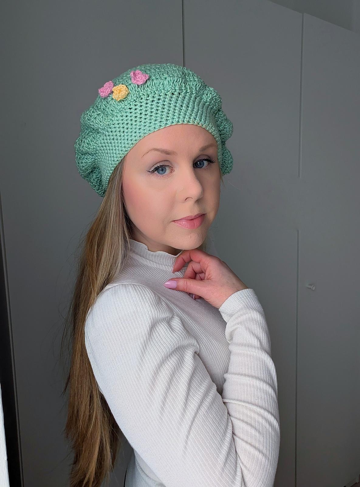 Crochet Pastel Flower Beret Pattern