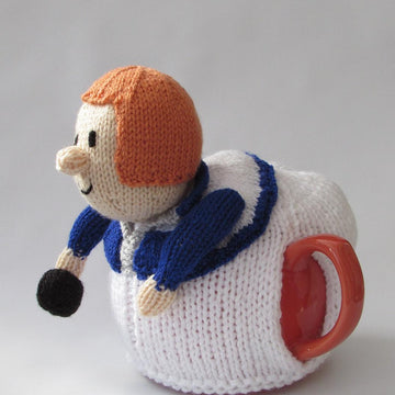 Lawn bowls lady tea cosy