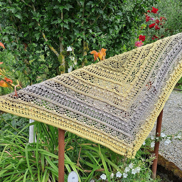 Triangular Scarf "Nemea"