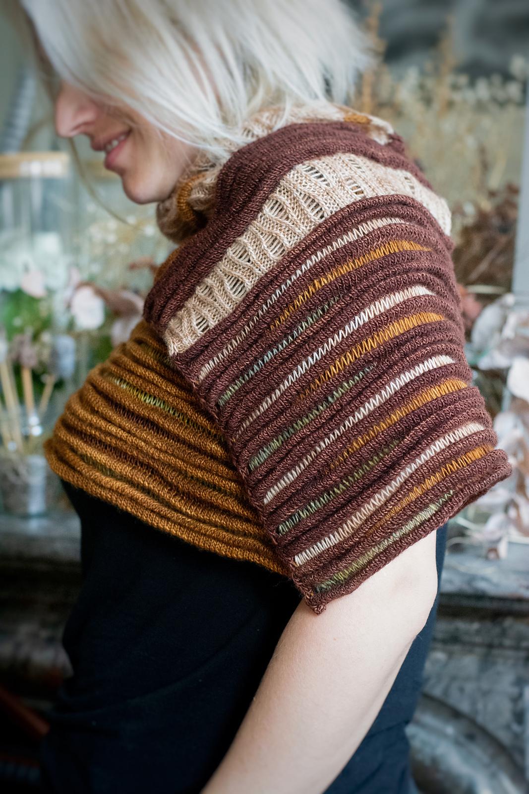 WAVES Scarf