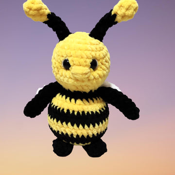 Bee crochet pattern, Amigurumi pattern, cute crochet pattern