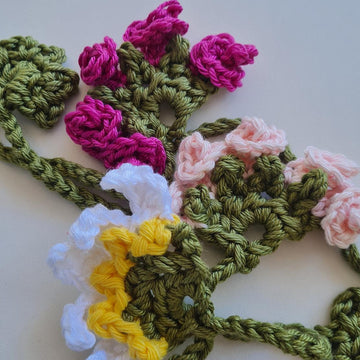 Daisies & Roses Lariat