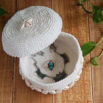 Crochet Cowrie Box
