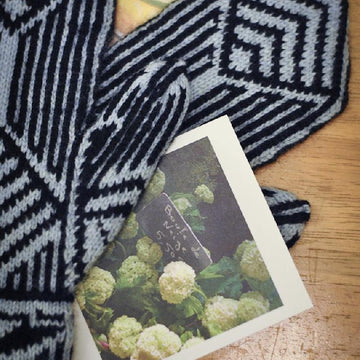 Jazz Age Mittens