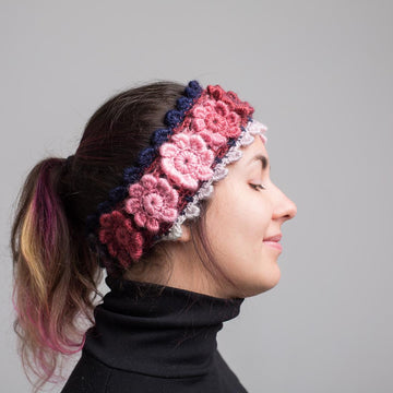 Lovers of flowers ear warmer