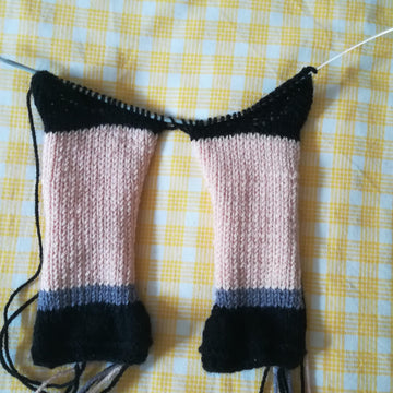 Toy knitting patterns, knit a wizard doll based on HP, bonus owl knittin pattern