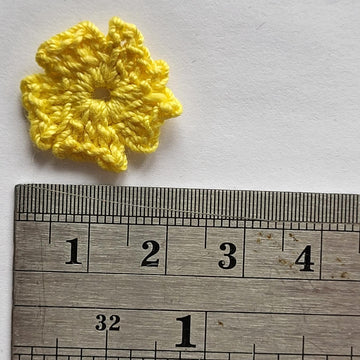 Small crochet flower