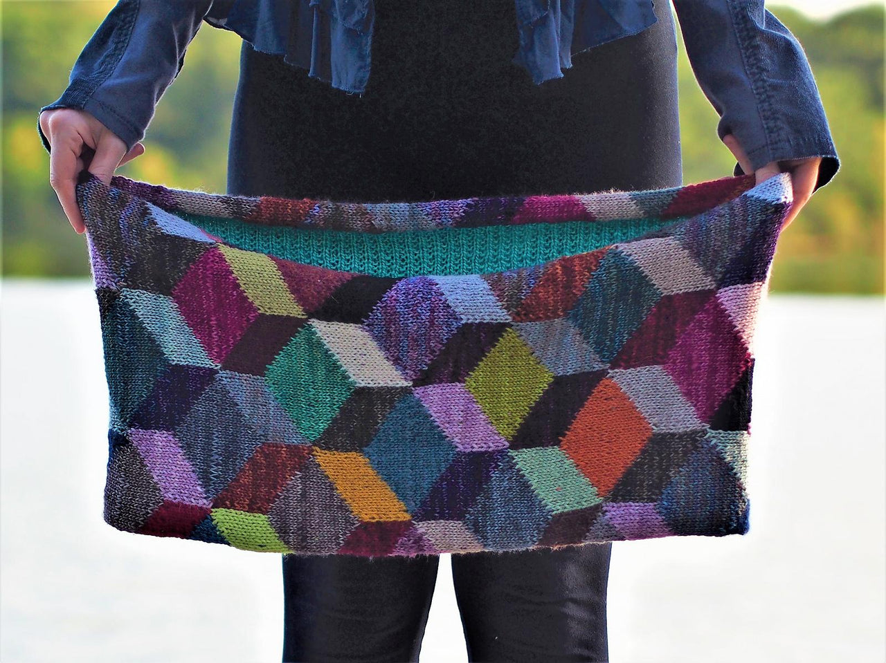 Tumbling Blocks Cowl (TBC)