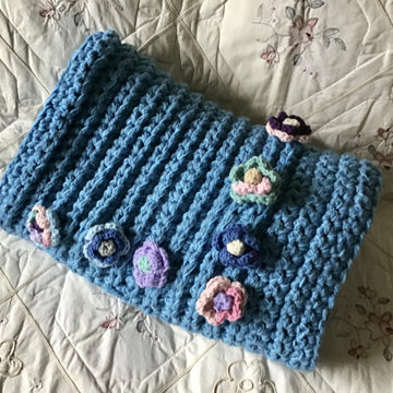 The Cabbage Rose Throw