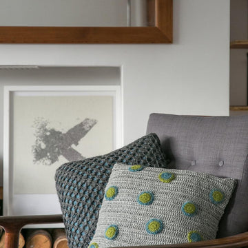 Envelope cushion