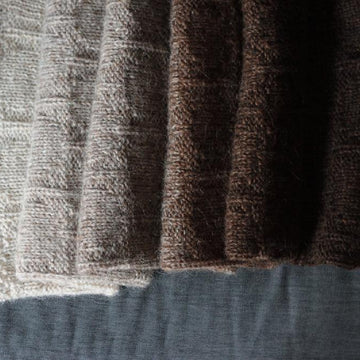 Plates blanket