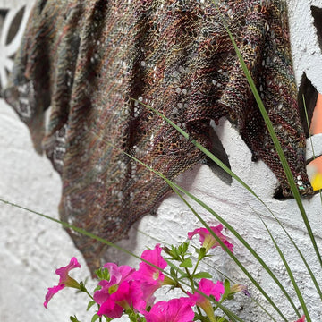 Mandragora Shawlette