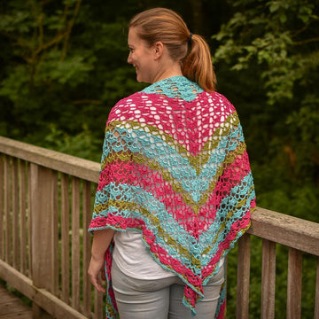 Triangular shawl "Bahamas"