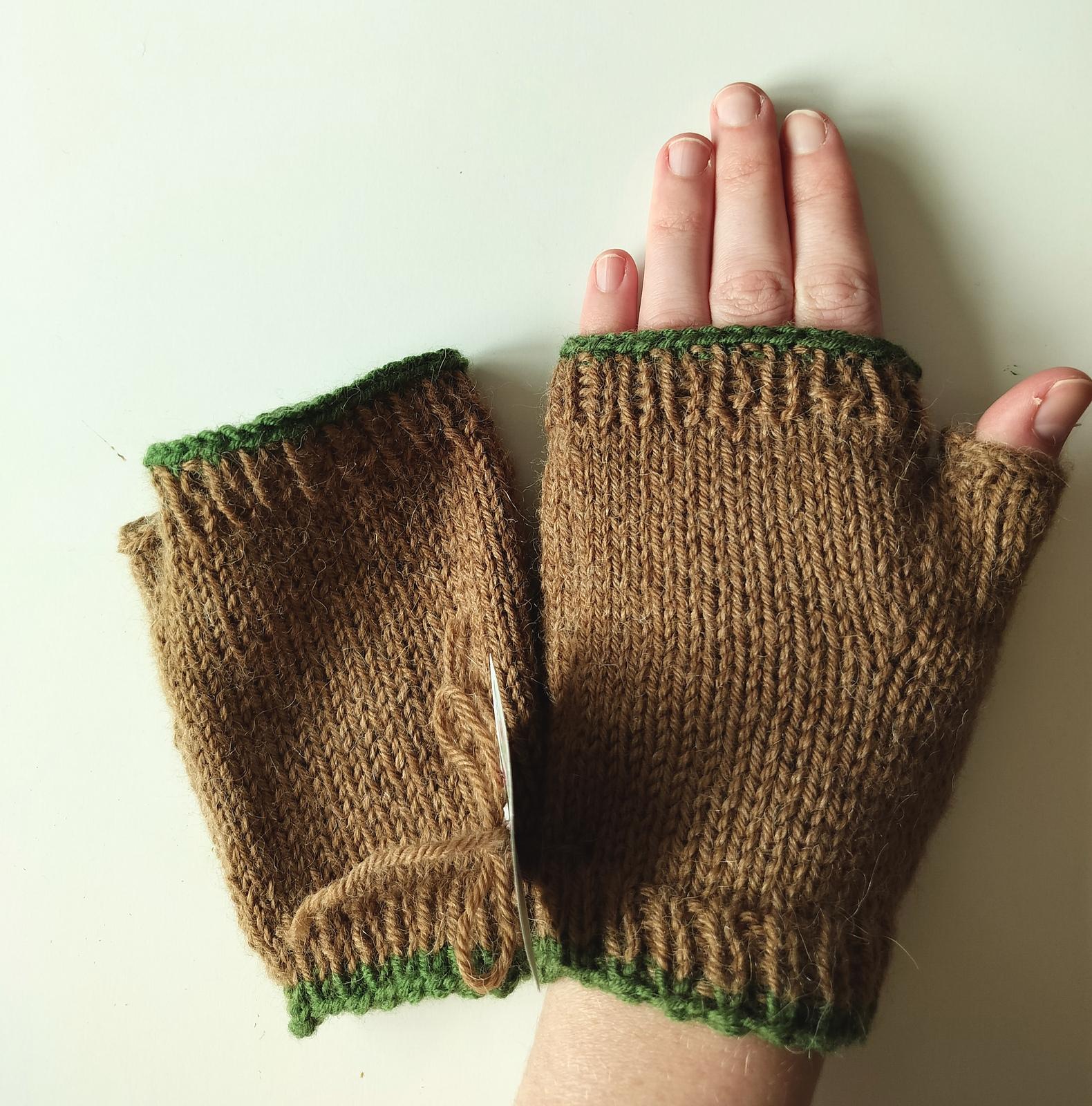 Wrist warmers