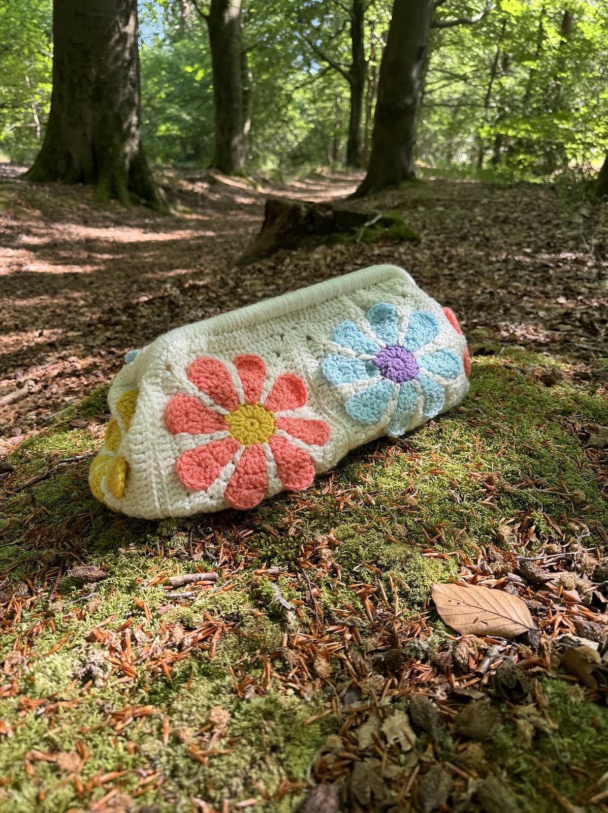 Vintage granny clutch