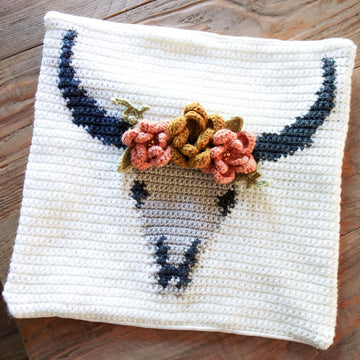 040- Bull's skull pillow cover