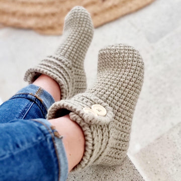 Cozy crochet slipper socks for adults and kids pattern S4