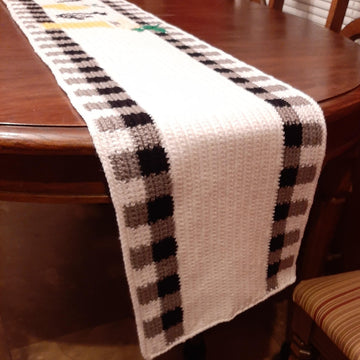 Lemons to Lemonade Table Runner