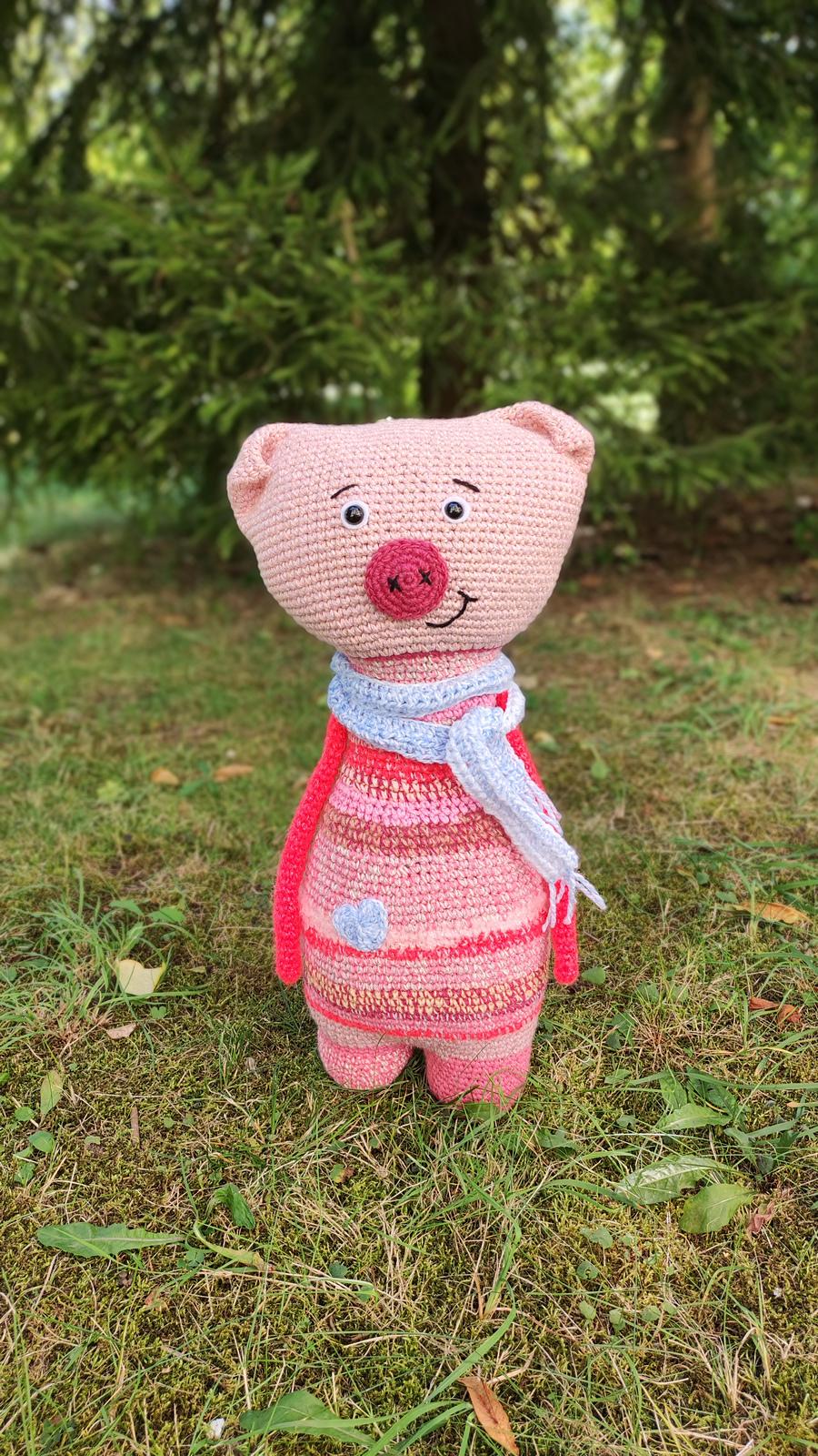 Scrap yarn Pig