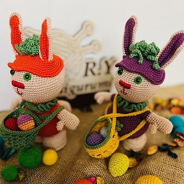 Amigurumi Easter carrot bunny