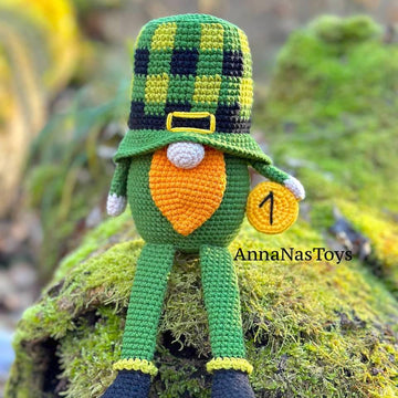 St Patrick gnome with legs