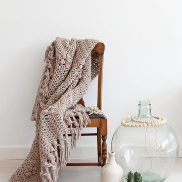 Pebble Stone Throw